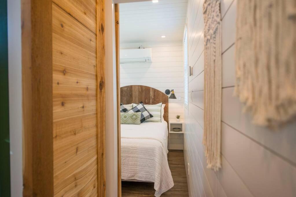 Container Home With Rooftop Views And Pickleball-Pecan Grove Bellmead Exterior photo