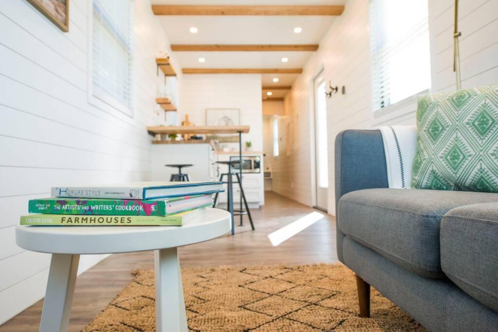 Container Home With Rooftop Views And Pickleball-Pecan Grove Bellmead Exterior photo