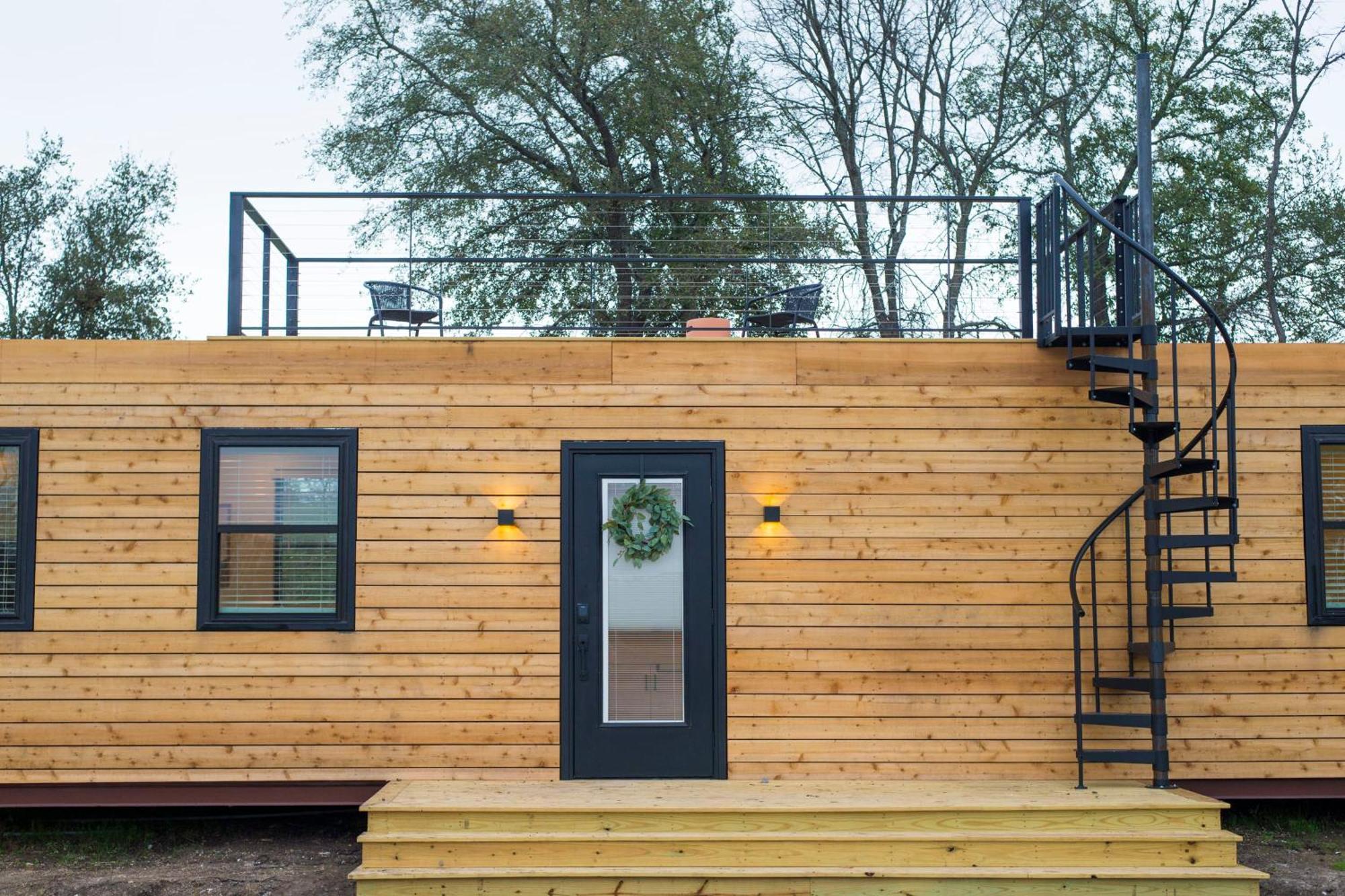 Container Home With Rooftop Views And Pickleball-Pecan Grove Bellmead Exterior photo